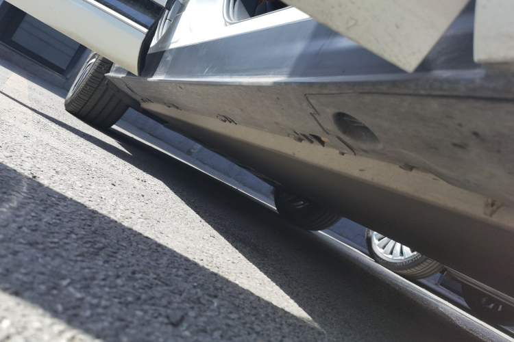 Used XPeng G9 2024 702 Max Right Side Sill