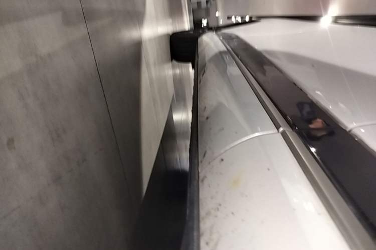 Used XPeng G9 2024 570 Max Right Side Sill