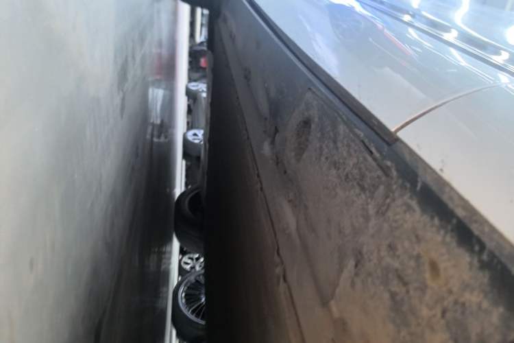 Used XPeng G9 2024 702 Pro Right Side Sill