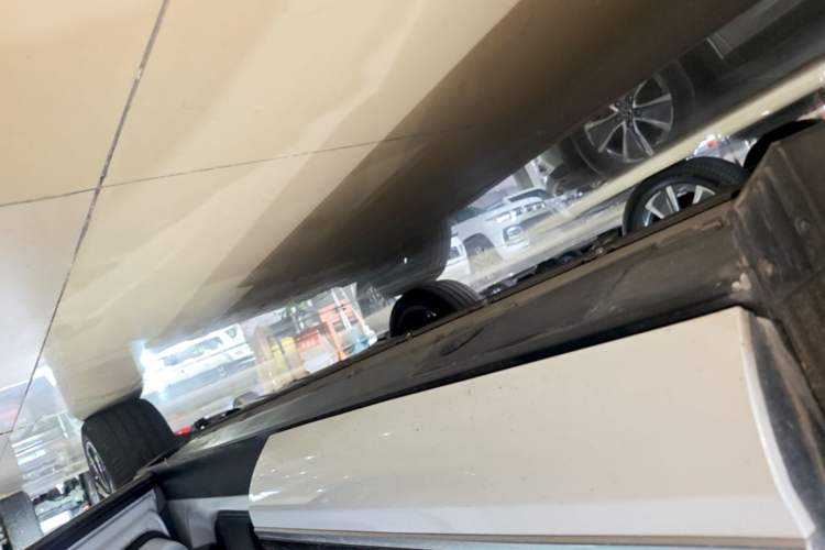 Used XPeng G9 2024 570 Max Right Side Sill