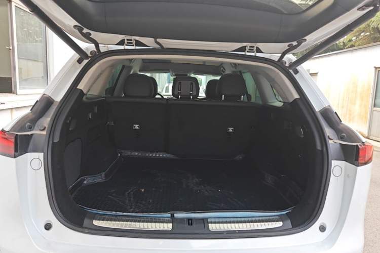 Used XPeng G9 2024 570 Max Trunk
