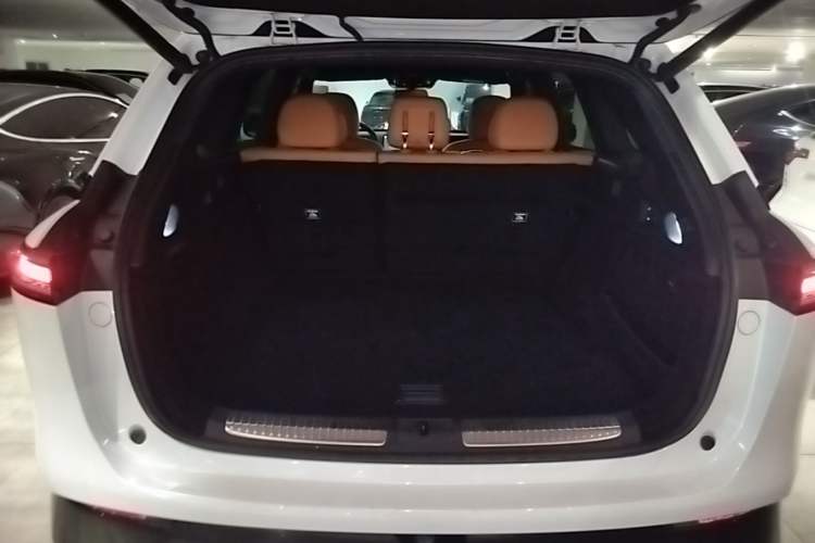 Used XPeng G9 2024 570 Max Trunk