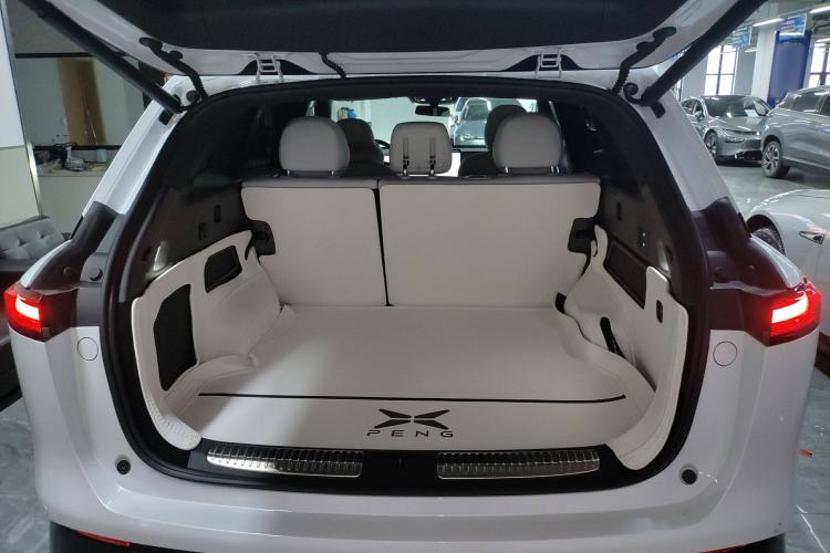 Used XPeng G9 2024 570 Max Trunk