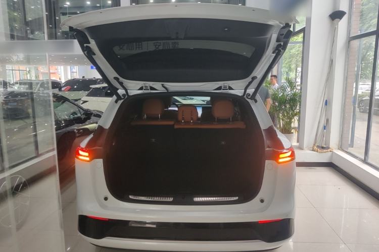 Used XPeng G9 2024 570 Max Trunk