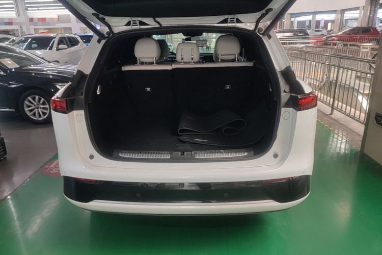 Used XPeng G9 2024 570 Pro Trunk