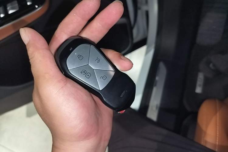 Used XPeng G9 2024 570 Max Vehicle Key