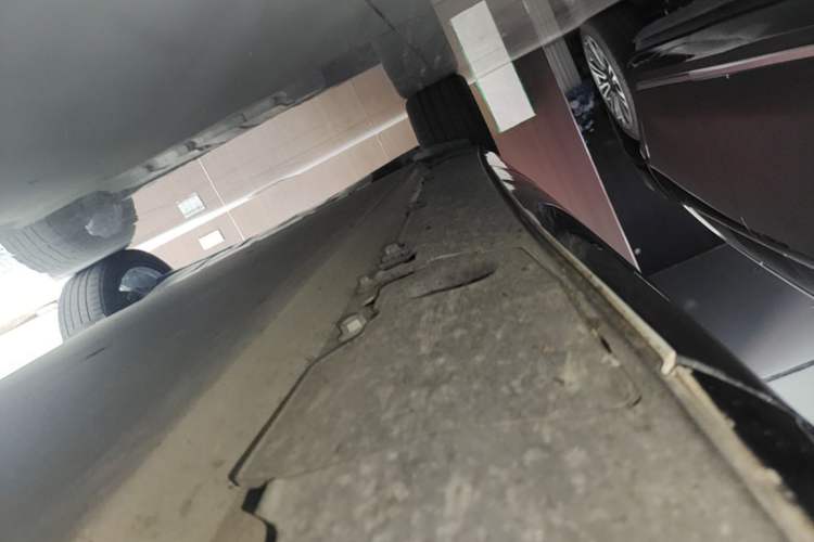 Used XPeng G9 2024 570 Max Right Side Sill