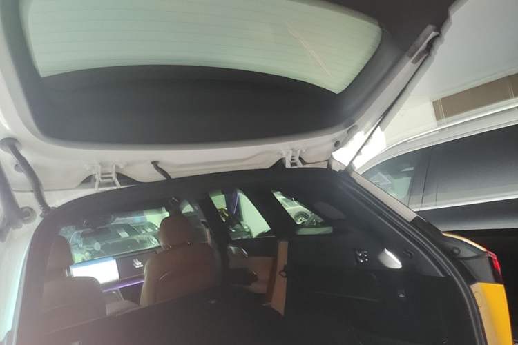 Used XPeng G9 2024 570 Max Trunk
