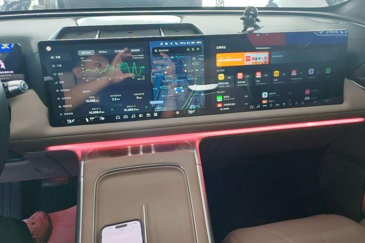 Used XPeng G9 2025 725 with Ultra-Long Range Max Audio And AC Panel