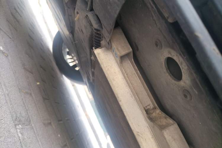 Used XPeng G9 2025 725 with Ultra-Long Range Max Chassis Front Left