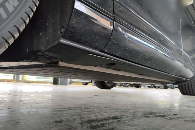 Used XPeng G9 2025 725 with Ultra-Long Range Max Chassis Front Left