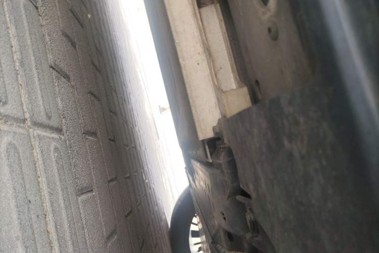 Used XPeng G9 2025 725 with Ultra-Long Range Max Chassis Front Right