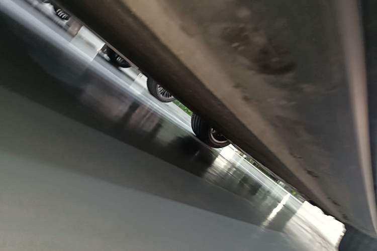 Used XPeng G9 2025 725 with Ultra-Long Range Max Chassis Front Right