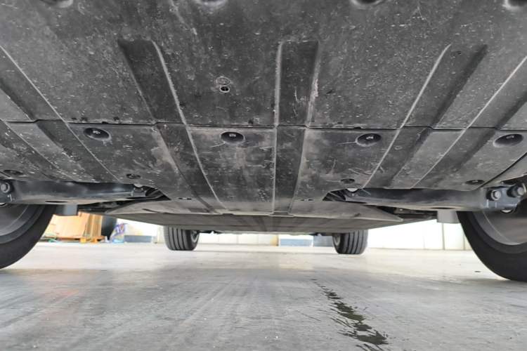 Used XPeng G9 2025 725 with Ultra-Long Range Max Chassis Rear