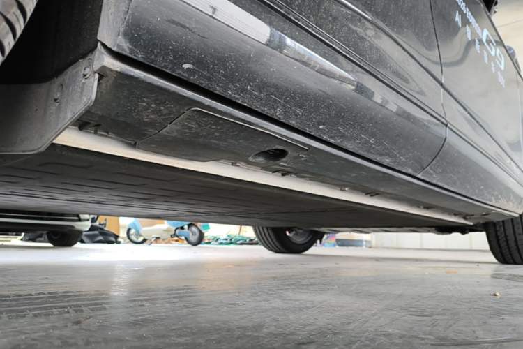 Used XPeng G9 2025 725 with Ultra-Long Range Max Chassis Rear Right