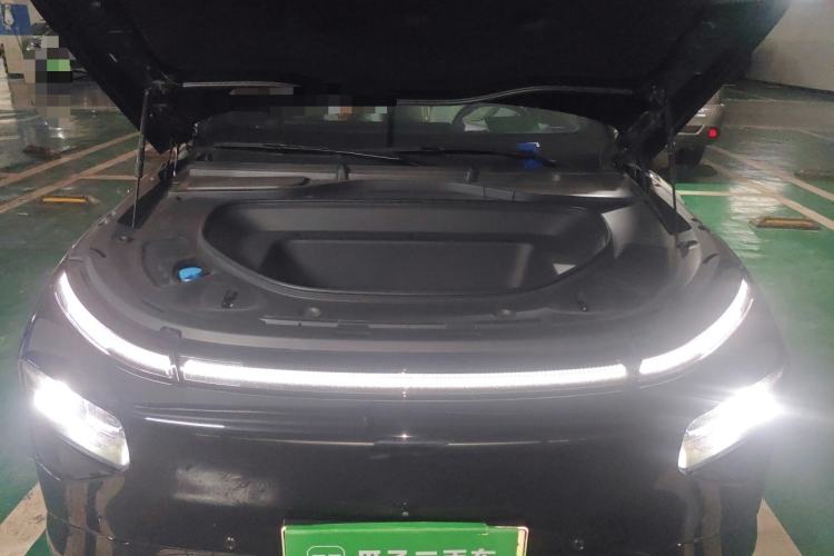 Used XPeng G9 2025 680 Ultra-Long Range All-Wheel Drive Max Engine Bay