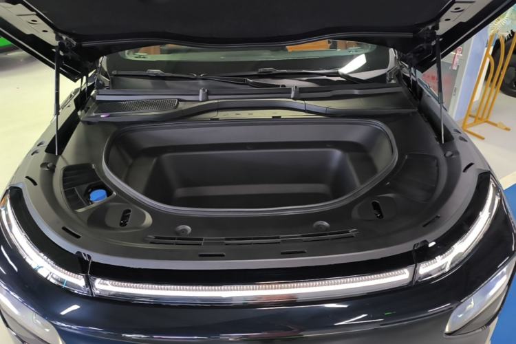 Used XPeng G9 2025 625 Long-Range Max Engine Bay