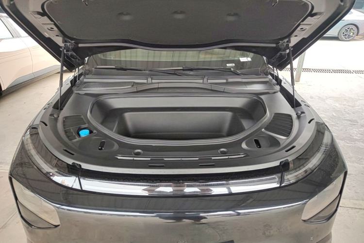 Used XPeng G9 2025 625 Long-Range Max Engine Bay