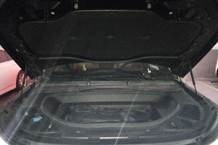 Used XPeng G9 2025 725 with Ultra-Long Range Max Engine Bay