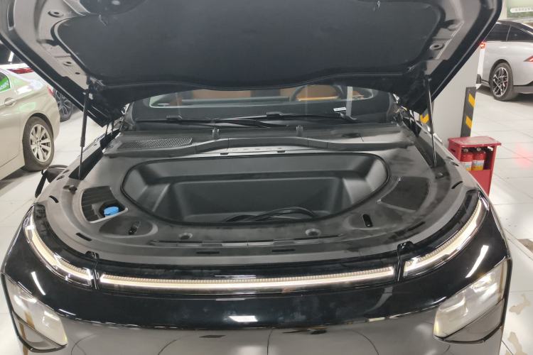Used XPeng G9 2025 625 Long-Range Max Engine Bay