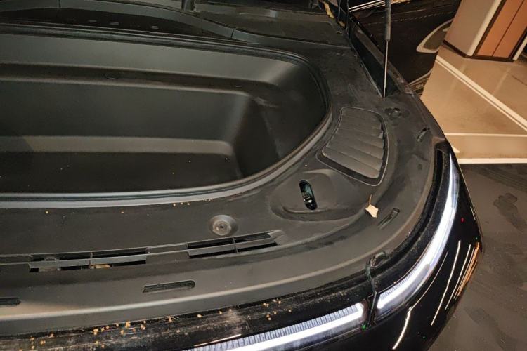 Used XPeng G9 2025 625 Long-Range Max Engine Bay Left