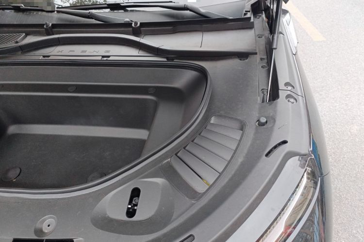 Used XPeng G9 2025 725 with Ultra-Long Range Max Engine Bay Left