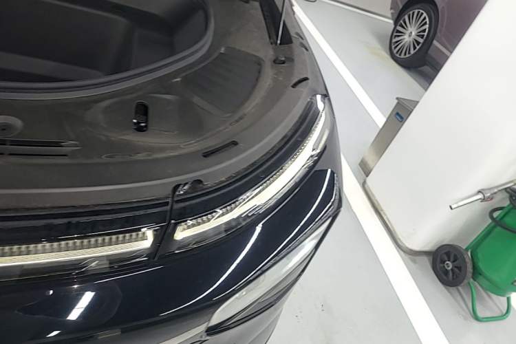 Used XPeng G9 2025 725 with Ultra-Long Range Max Engine Bay Left