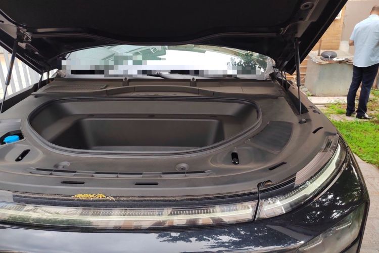 Used XPeng G9 2025 625 Long-Range Max Engine Bay Left