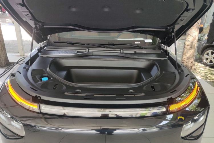 Used XPeng G9 2025 625 Long-Range Max Engine Bay