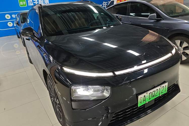 Used XPeng G9 2025 725 with Ultra-Long Range Max Exterior 1