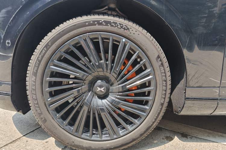 Used XPeng G9 2025 625 Long-Range Max Exterior 10