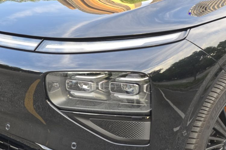 Used XPeng G9 2025 725 with Ultra-Long Range Max Exterior 2