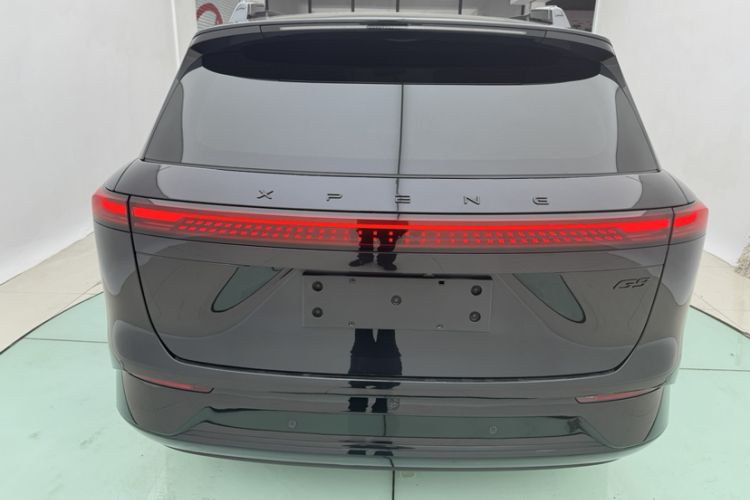 Used XPeng G9 2025 725 with Ultra-Long Range Max Exterior 3
