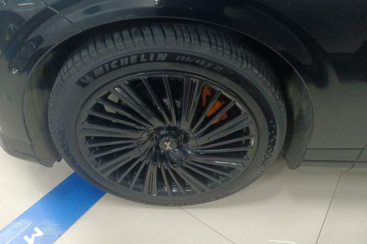 Used XPeng G9 2025 625 Long-Range Max Exterior 4