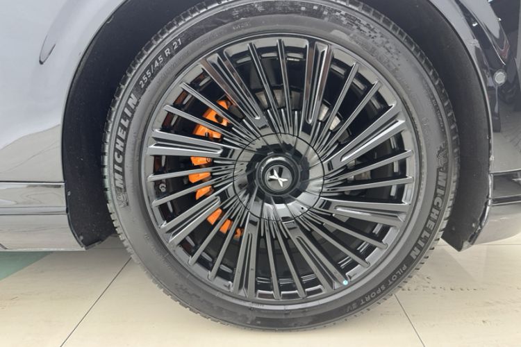 Used XPeng G9 2025 725 with Ultra-Long Range Max Exterior 7