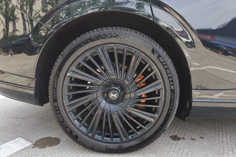 Used XPeng G9 2025 625 Long-Range Max Exterior 9