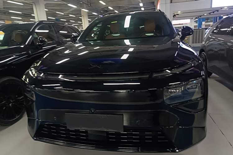 Used XPeng G9 2025 680 Ultra-Long Range All-Wheel Drive Max Front