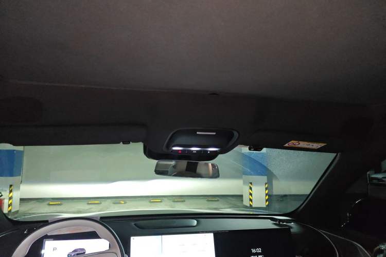 Used XPeng G9 2025 680 Ultra-Long Range All-Wheel Drive Max Headliner