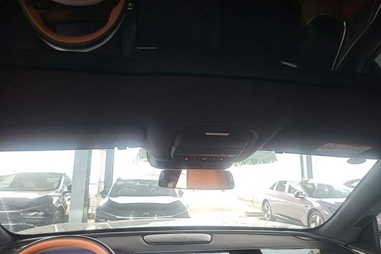 Used XPeng G9 2025 680 Ultra-Long Range All-Wheel Drive Max Headliner