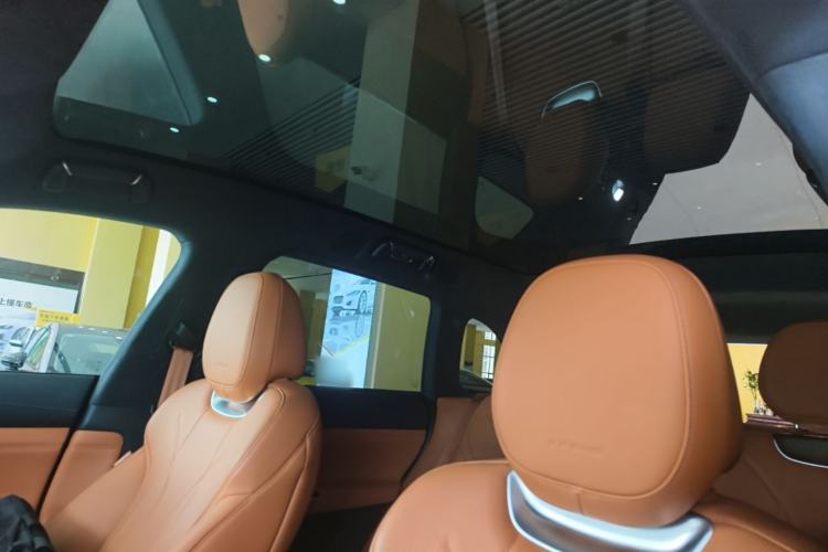 Used XPeng G9 2025 725 with Ultra-Long Range Max Headliner