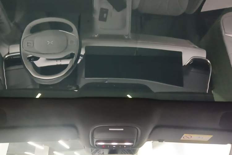 Used XPeng G9 2025 625 Long-Range Max Headliner