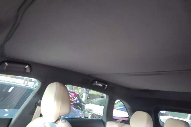 Used XPeng G9 2025 725 with Ultra-Long Range Max Headliner