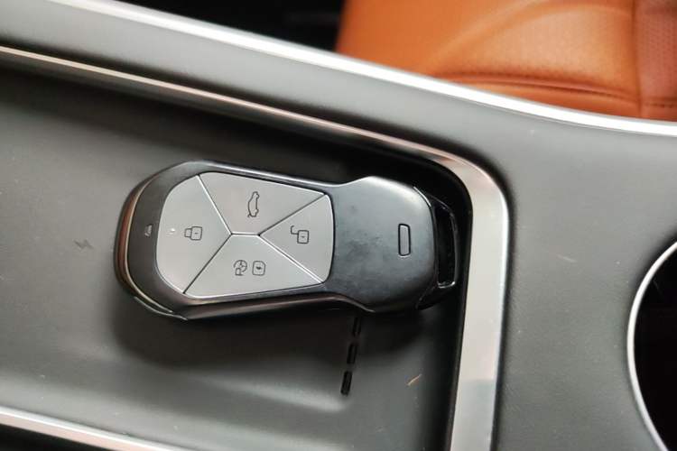 Used XPeng G9 2025 625 Long-Range Max Interior 1