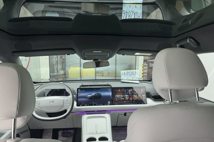 Used XPeng G9 2025 725 with Ultra-Long Range Max Interior 1