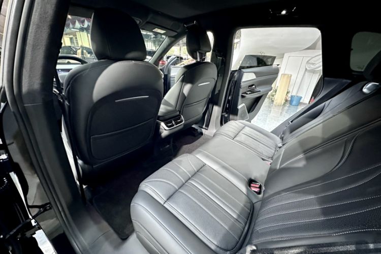 Used XPeng G9 2025 725 with Ultra-Long Range Max Interior 2