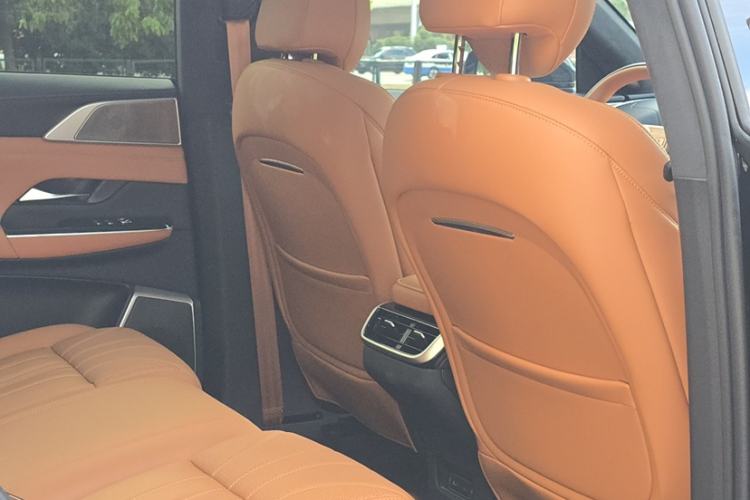 Used XPeng G9 2025 725 with Ultra-Long Range Max Interior 3
