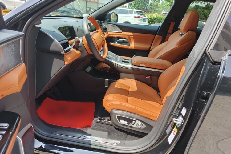 Used XPeng G9 2025 625 Long-Range Max Interior 4