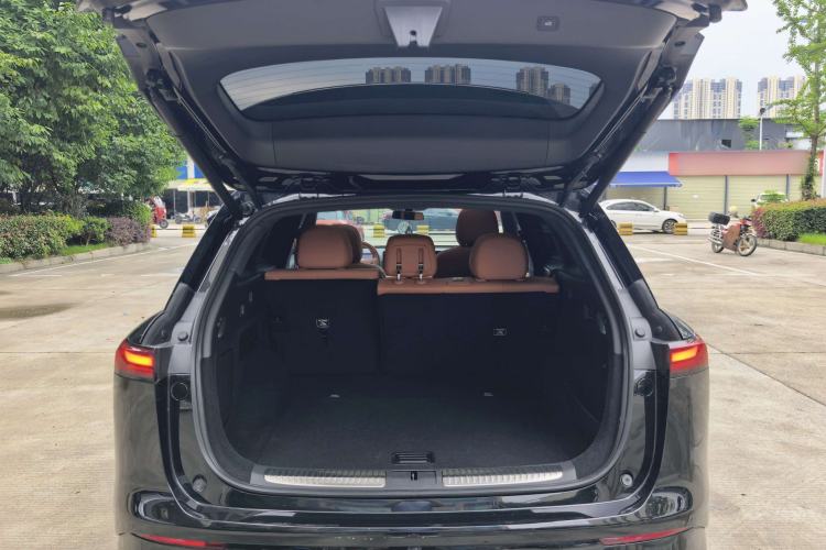 Used XPeng G9 2025 625 Long-Range Max Interior 6