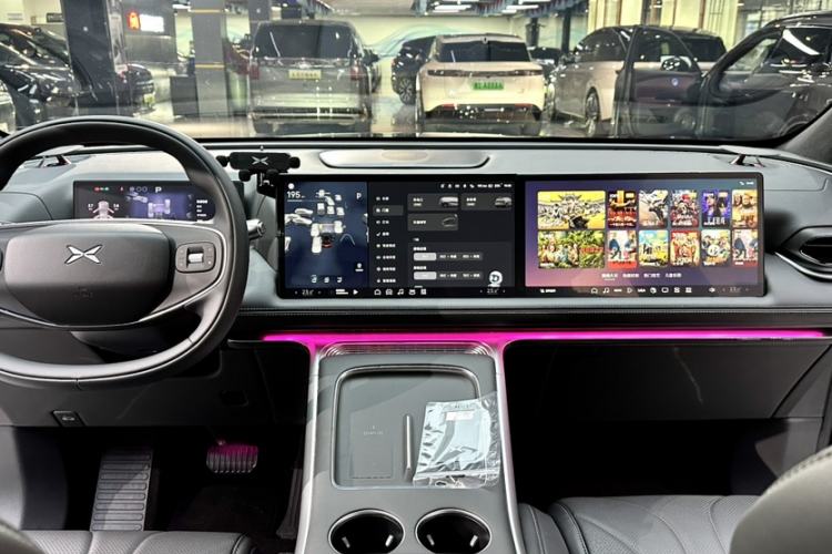 Used XPeng G9 2025 725 with Ultra-Long Range Max Interior 7