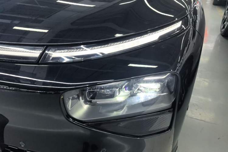 Used XPeng G9 2025 680 Ultra-Long Range All-Wheel Drive Max Left Front Headlight